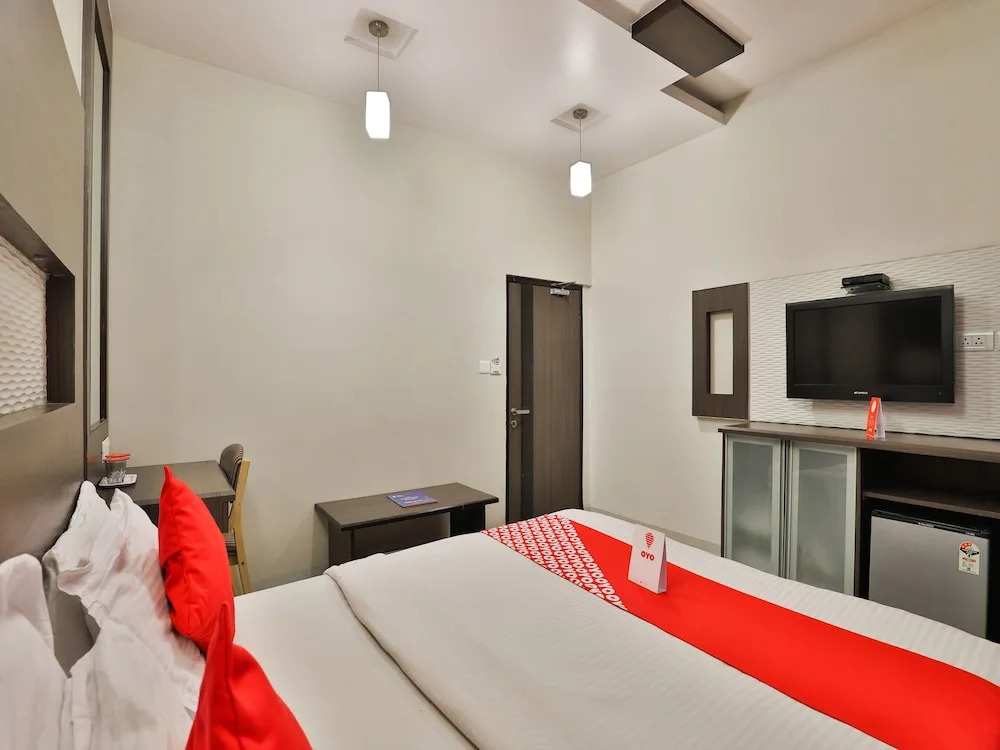 Raajpath Hotel Vadodara