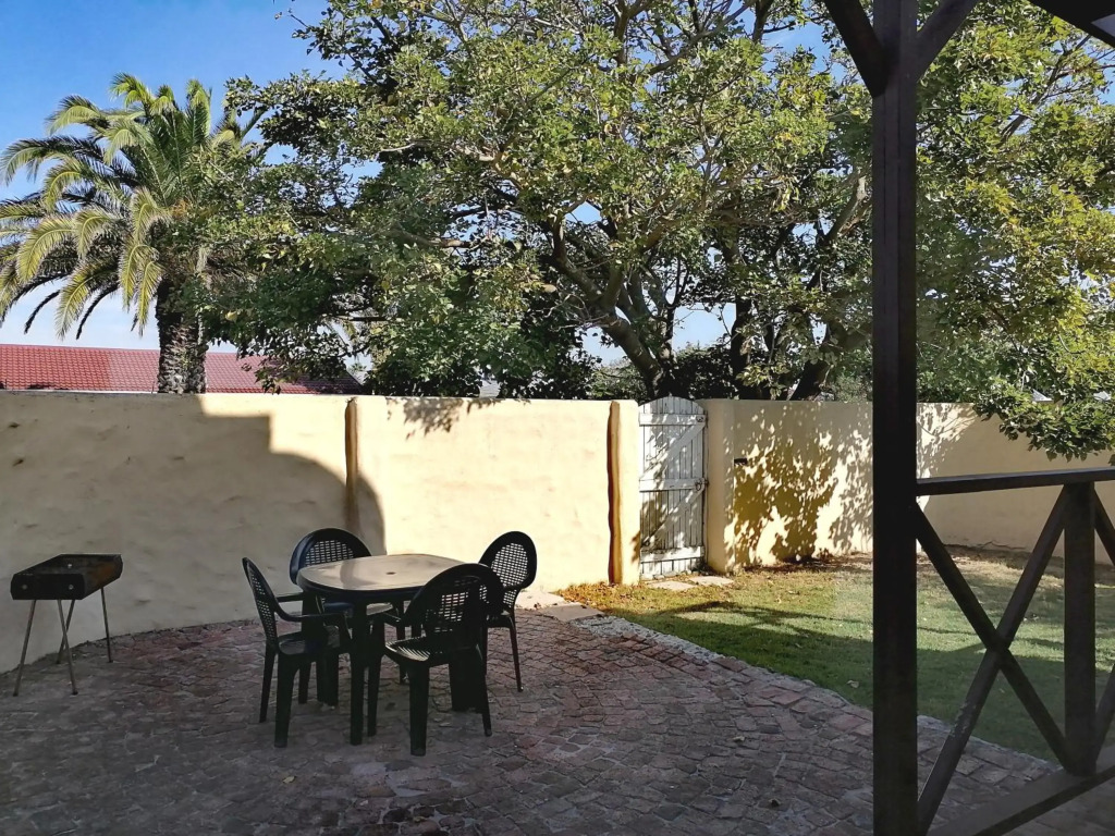 Classic Cape Dutch Studio Apartment