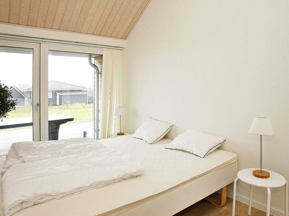 8 person holiday home in Brovst-By Traum