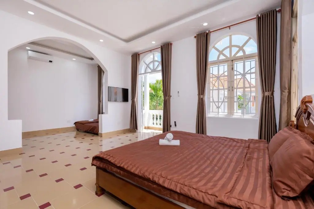 Ruby Villa F1