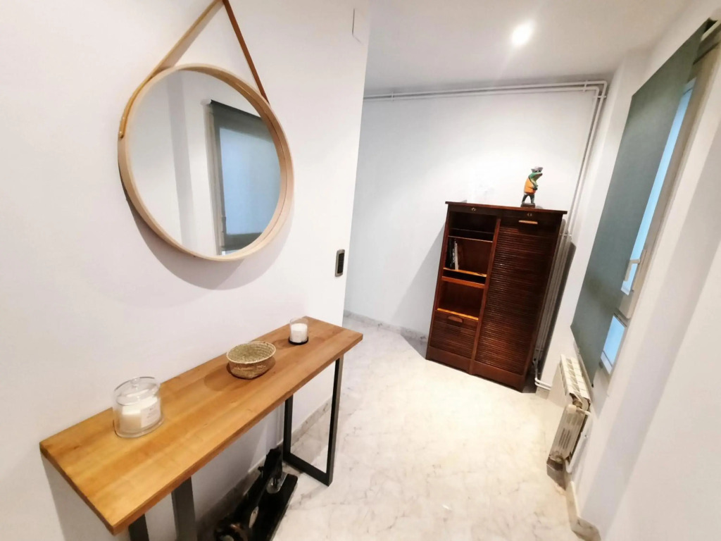 Bright near the beach & Barcelona - Apartment