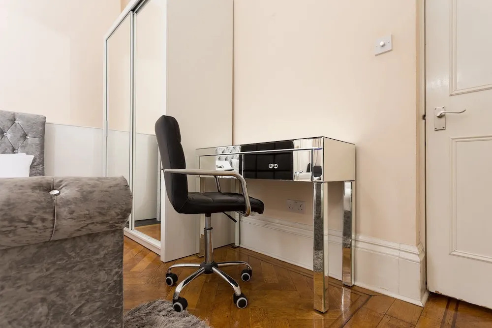 2 Bedroom Flat in Paddington