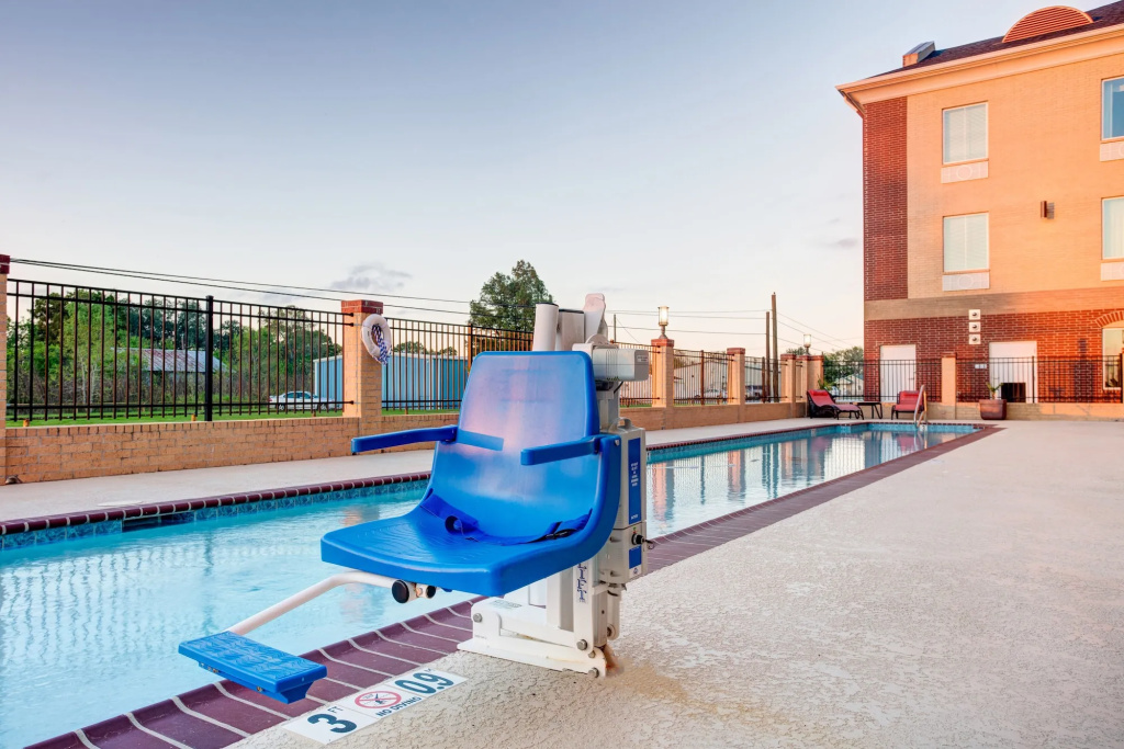 Holiday Inn Express & Suites Raceland - Highway 90 by IHG
