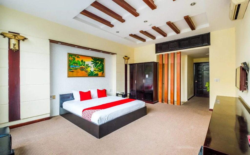 Coop's Hotel & Apartments