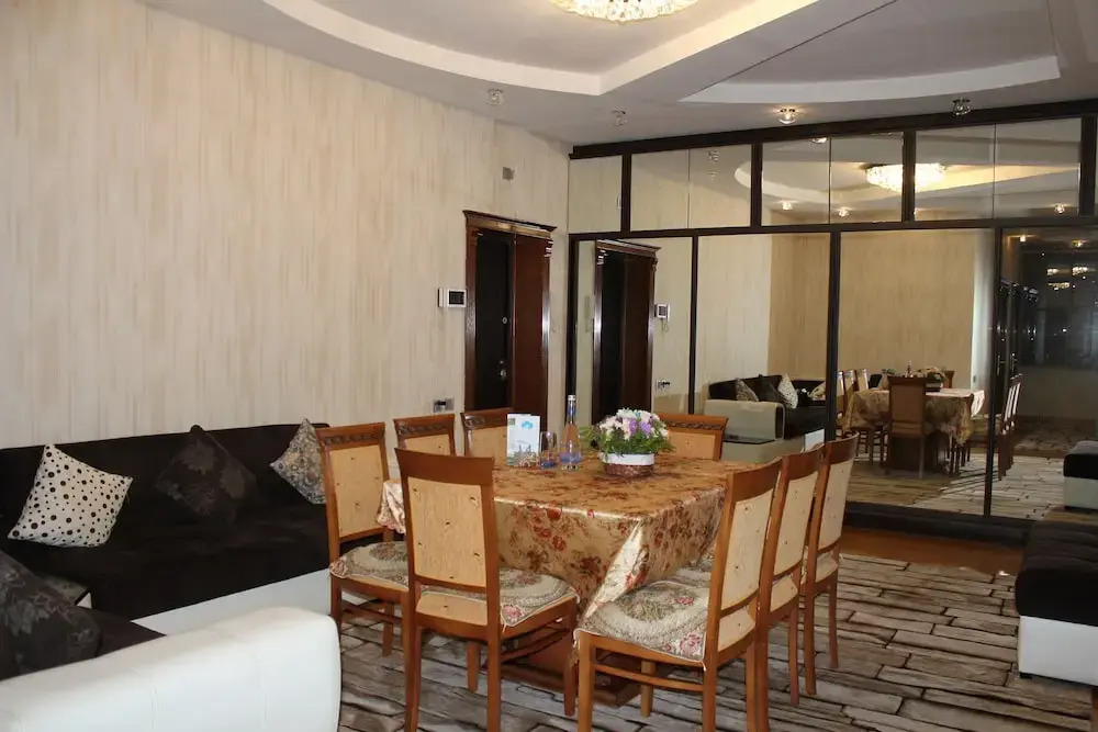 Apartment on Akademik Sh. Azizbayov 88a