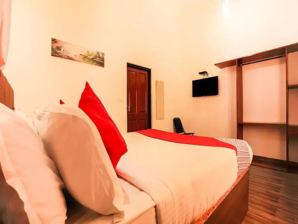 Hotel Victoria by OYO Rooms