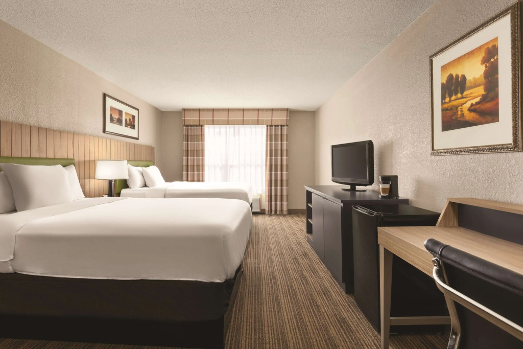 Country Inn & Suites by Radisson, Georgetown, KY