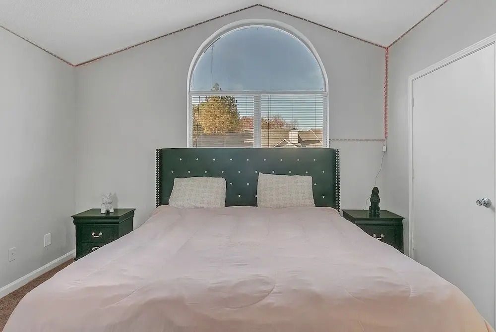 Oasis Getaway!!! Only Miles From Atl & Attractions 2 Bedroom Apts by Redawning