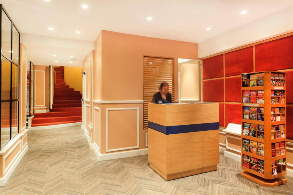 Maison Axel Opéra Paris