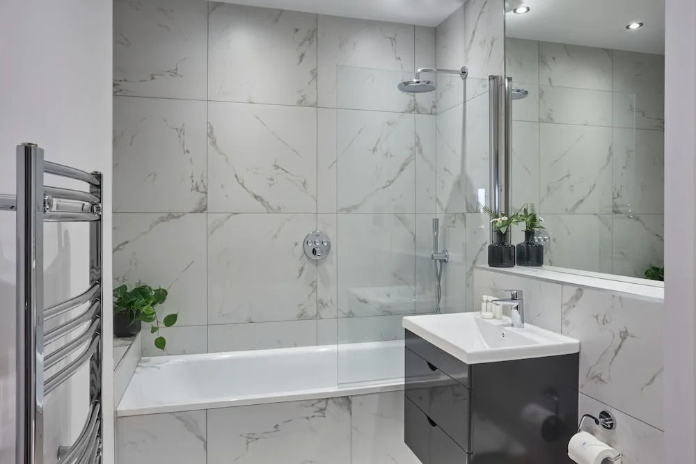 Kings Oak House by Viridian Apartments