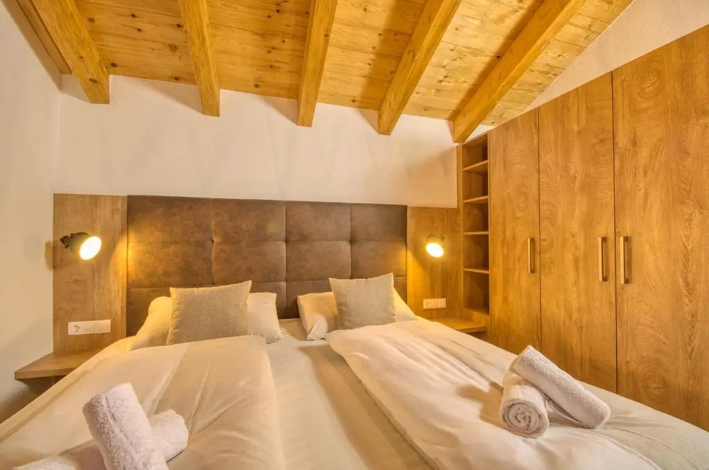 Ski-in Ski-out Chalet Maiskogel 17A by Alpen Apartments