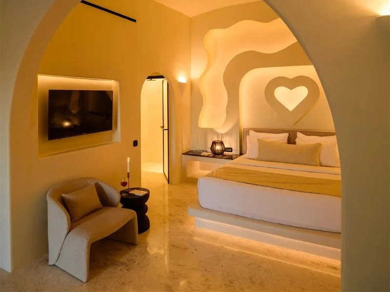 Avelora Suites