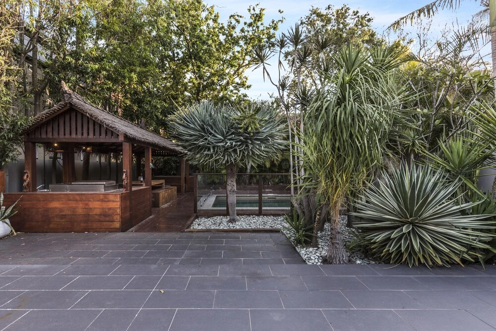 Coogee Luxury Home with Salt Water Pool & Parking