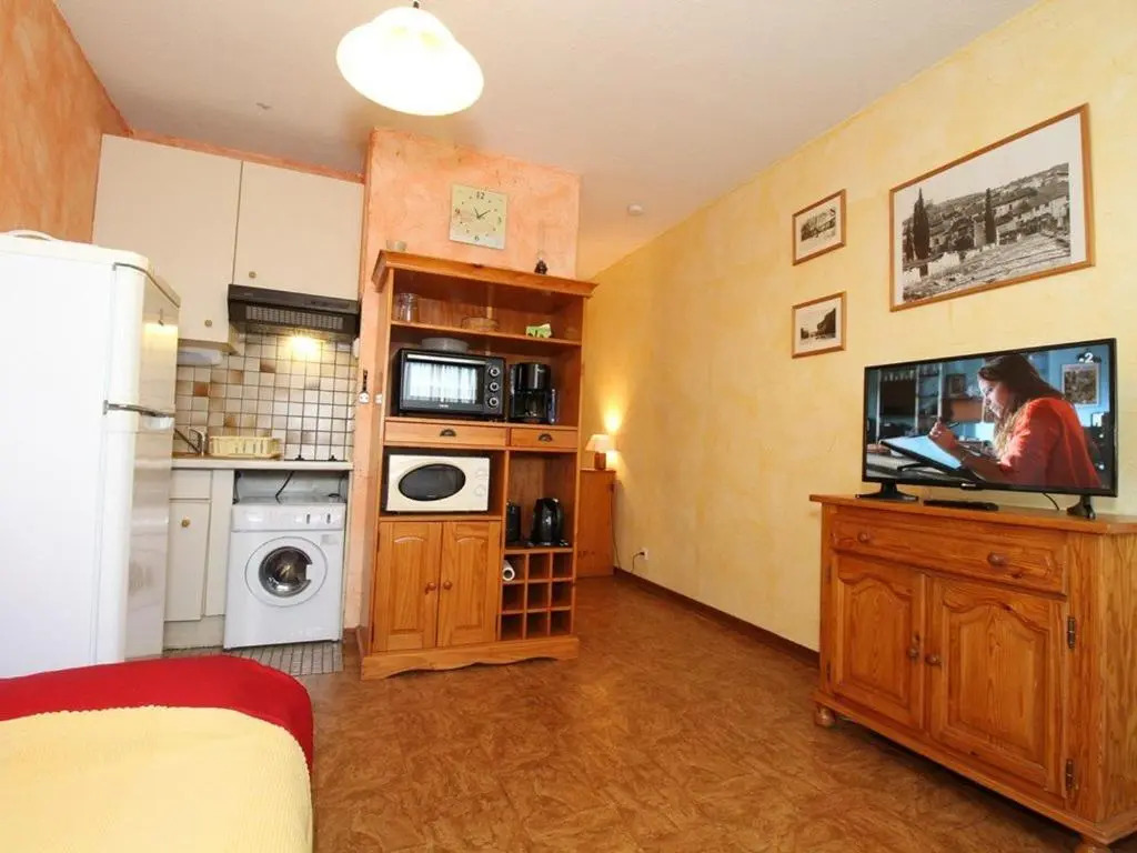Appartement Balaruc-les-Bains, 1 pièce, 4 personnes - FR-1-553-48
