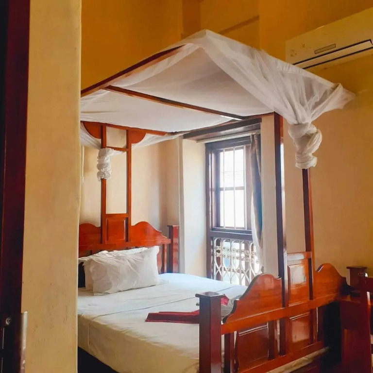 B and B Comfort Hotel