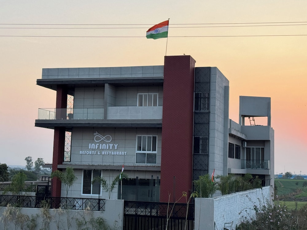 Infinity Resort & Restaurant