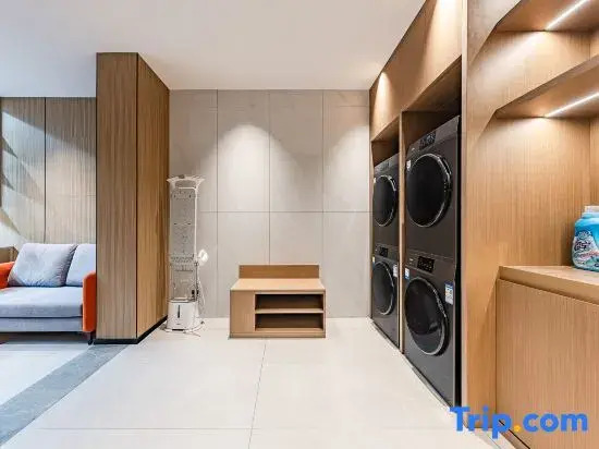 Yeste International Hotel (Mangshi Square · New Play Factory Branch)