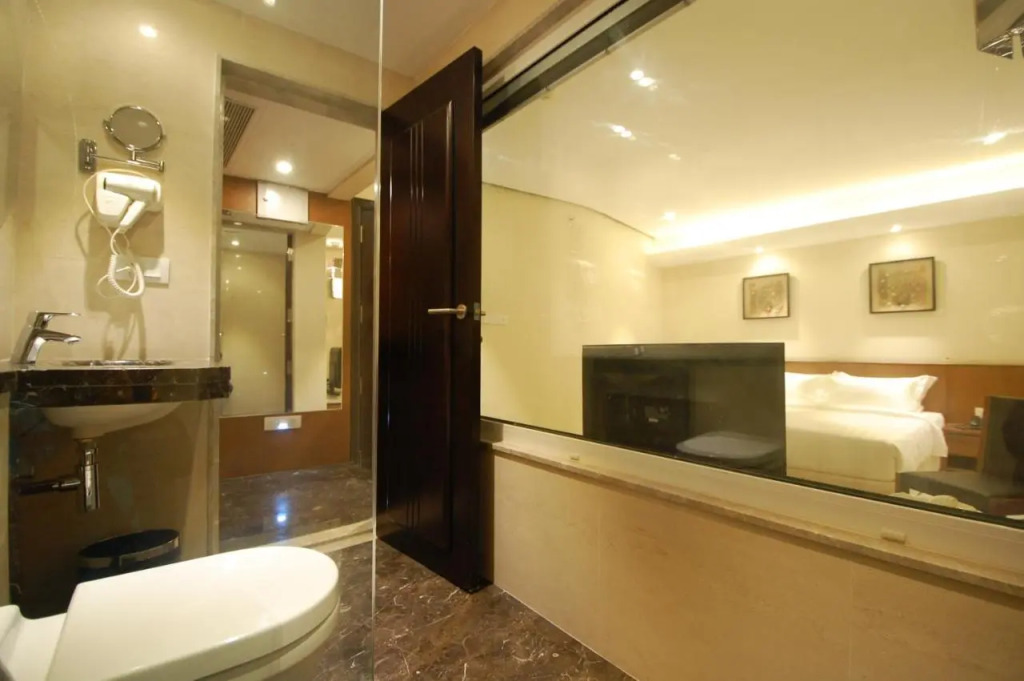 Click Hotel Sapphire Star Indore