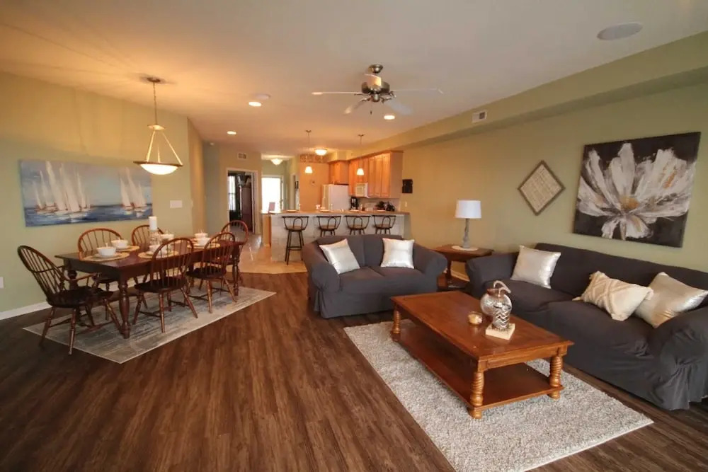 Lands End 218 - 3 Br Condo