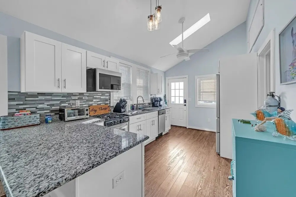 Cozy 3-br Retreat, Four Blocks To Beach & Boardwalk 3 Bedroom Home