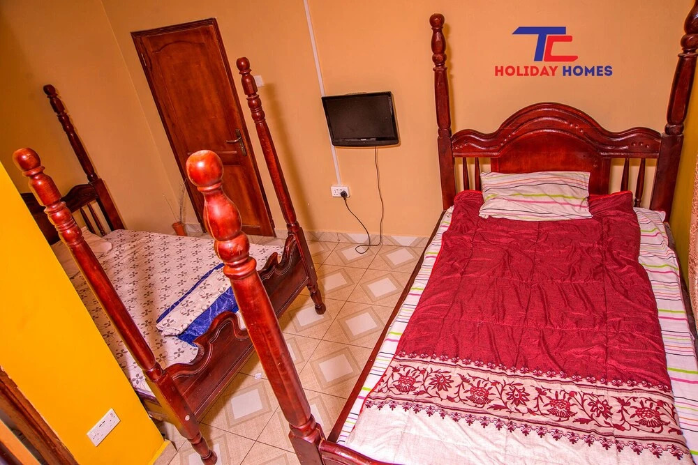 Immaculate 4-bed H0me - Busega House in Kampala