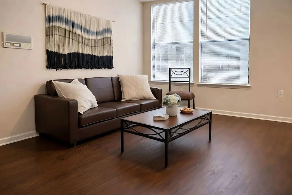 212 Maverickplace2 1BR
