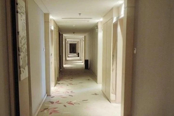 Xiangyang Shanshui Wenjing Hotel