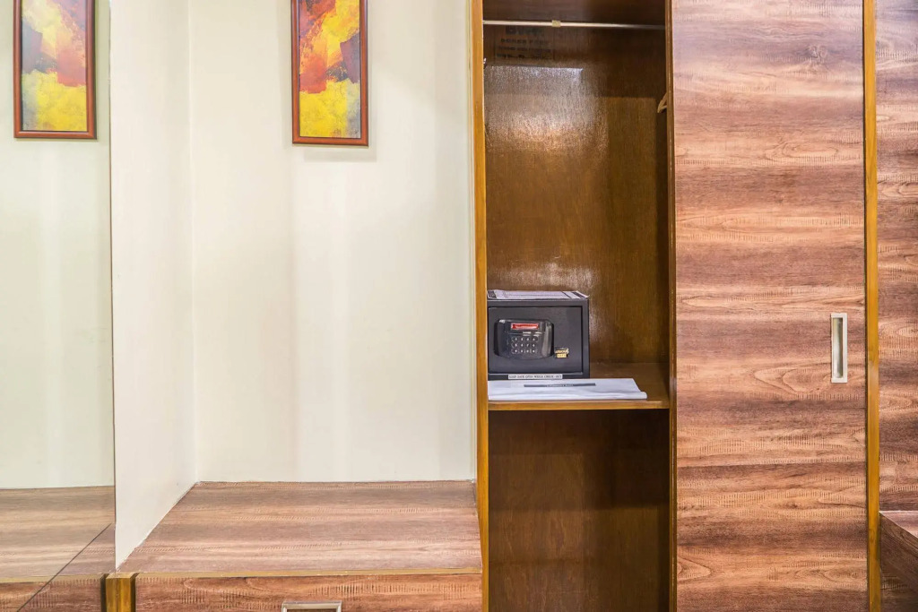Super Inn Armoise Hotel - Navrangpura, Ahmedabad