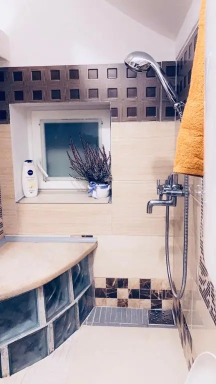 Boutique Suite 3