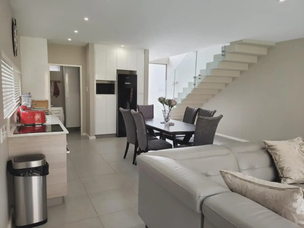 Cheerful 3-bedroom home in Zimbali Wedge Estate
