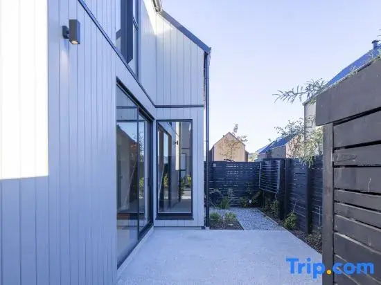 Modern 3BR Home, Mountain View, Family Stay, Wi-Fi