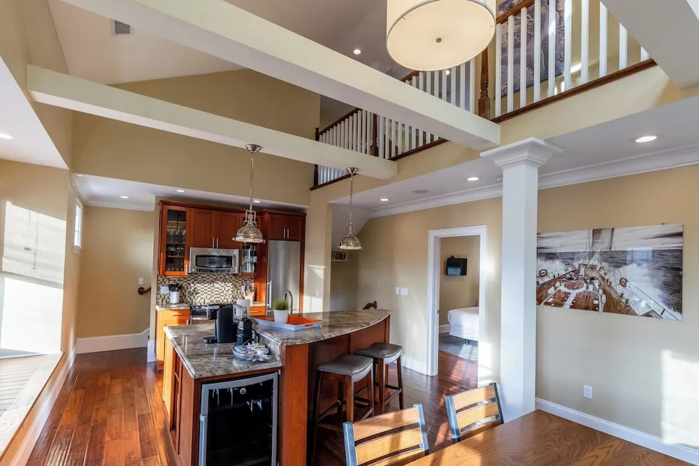 The Newport Lofts - 543 Thames Street