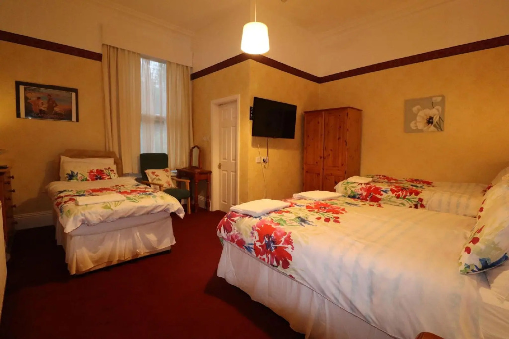 The Raincliffe Hotel