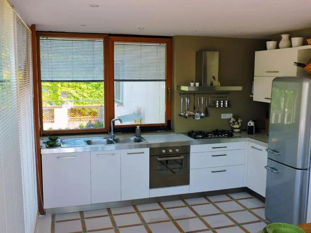 Loris House