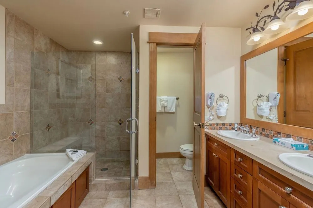 Lone Eagle #3009 - 2 Br Condo