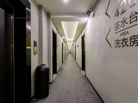 Banana FUN Hotel