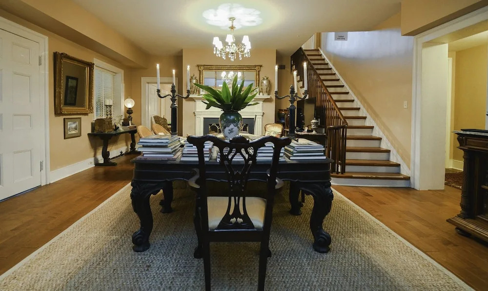Choctaw Hall Bed & Breakfast