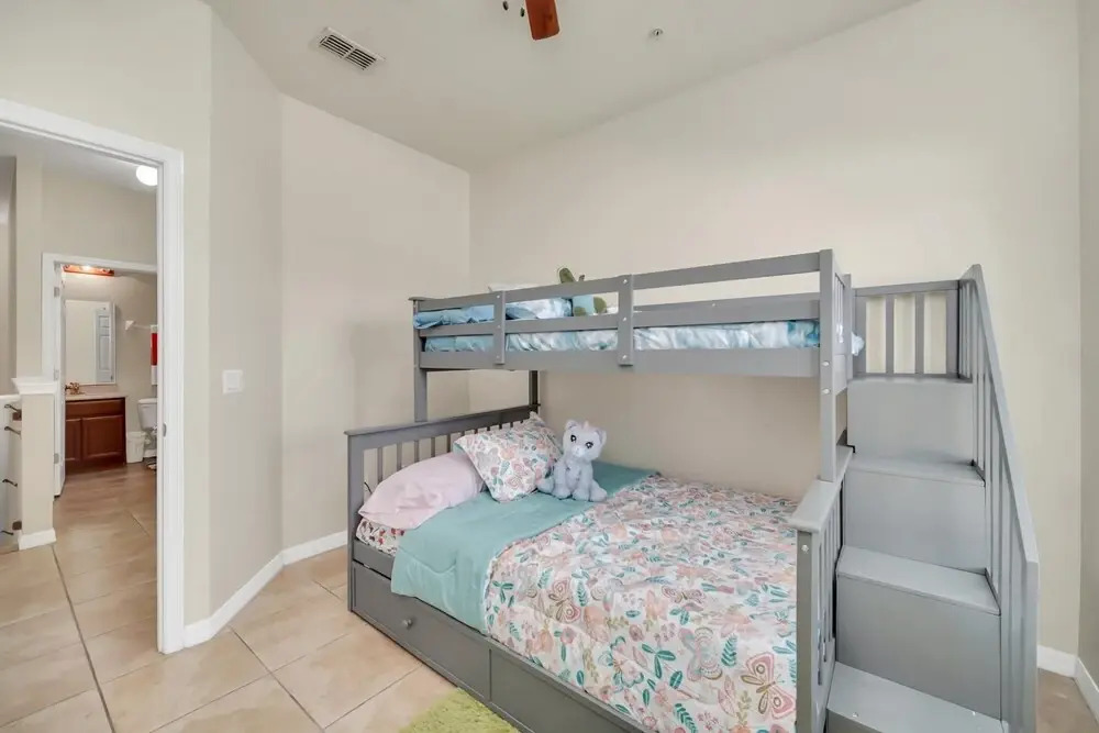 Brand NEW Garden View Condo Minutes to Disney
