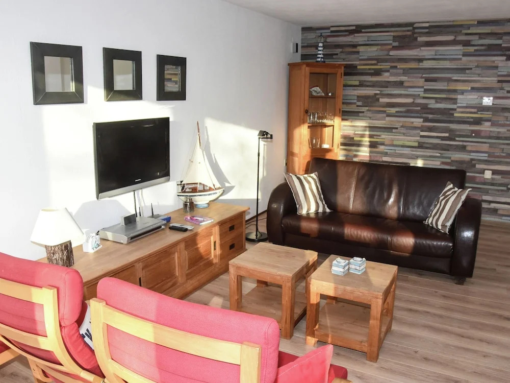 Well Kept Apartment with Whirlpool near Sea on Texel