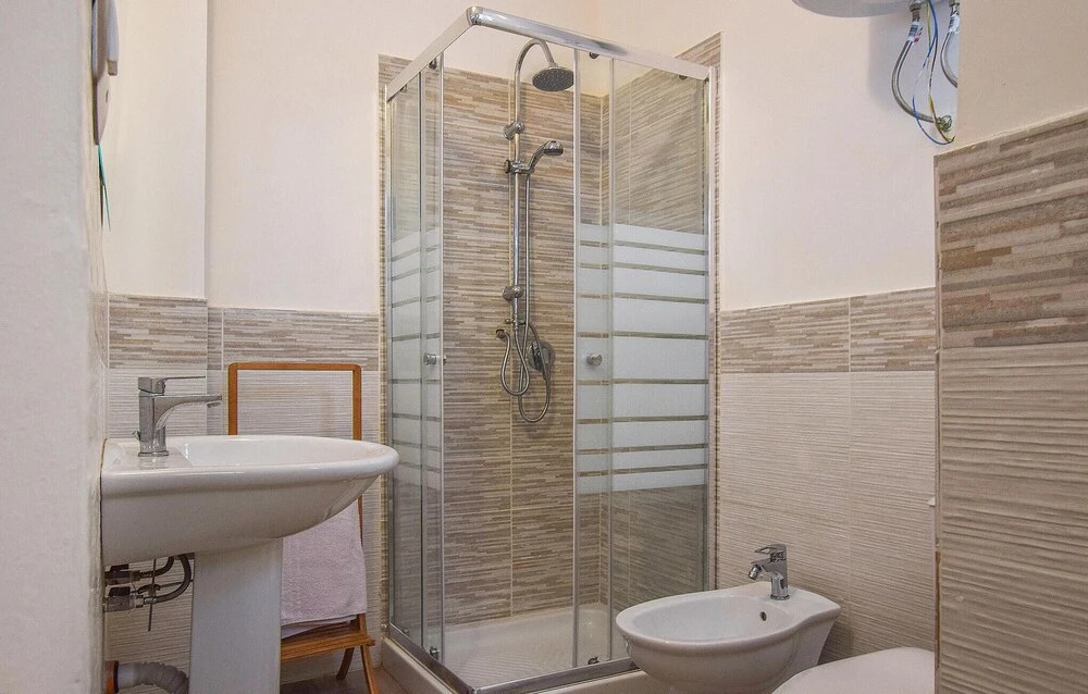 Beautiful Apartment in Linguaglossa With 2 Bedrooms and Wifi