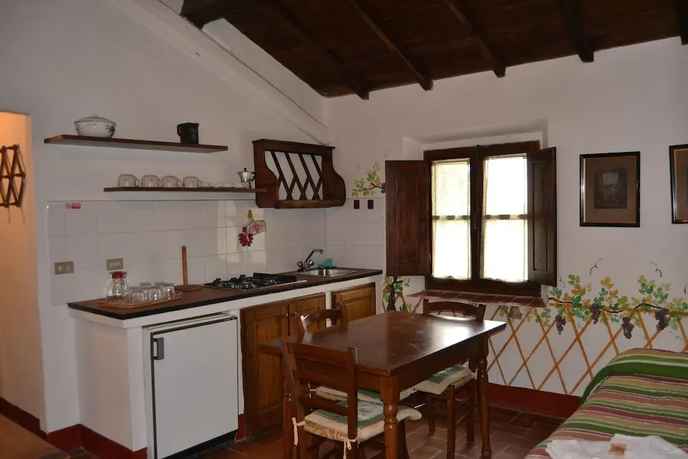 Two-room Apartment in Tuscany Country Style