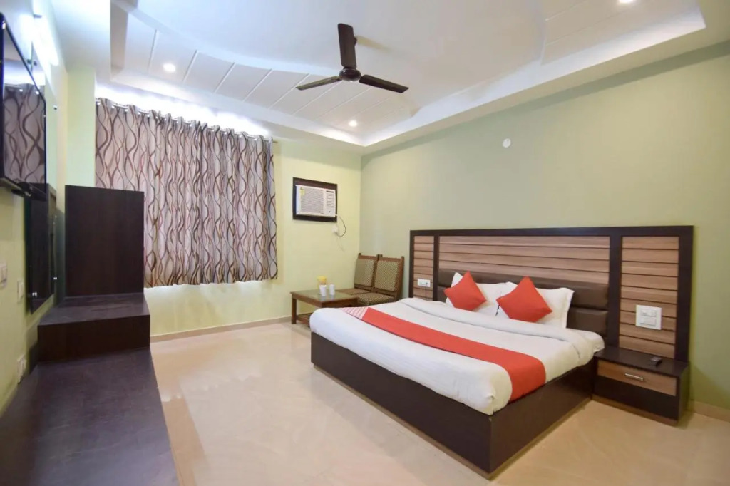 OYO 4690 Hotel Kanta International