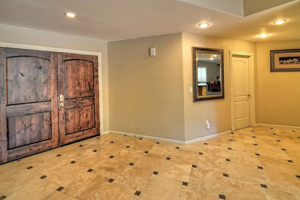 Just Listed! Kierland Home w Htd Pool and Hot tub
