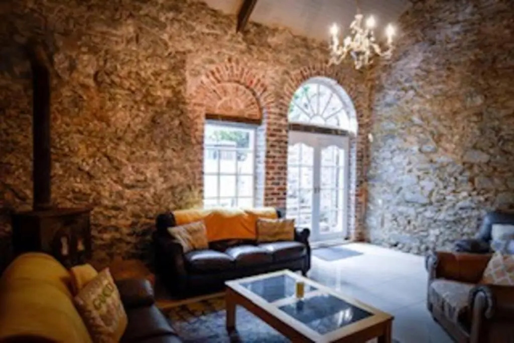 Devine house