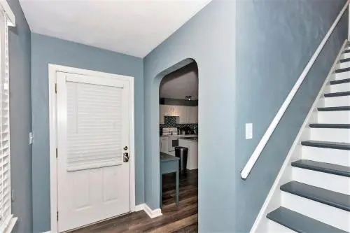 Light House Grand Suite (Luxury Bayfront House Sleeps 10, Private Cabanas, Fire Pits and 100` Pier)