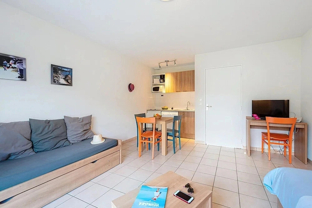 Accessible Apartment With Terrace for 3