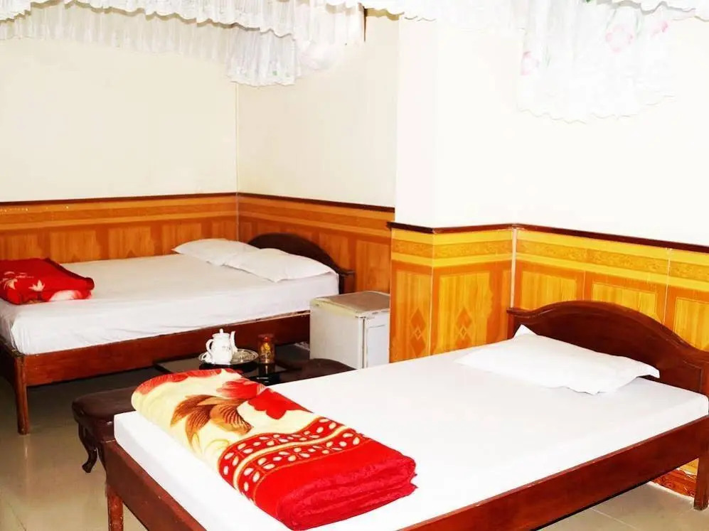 Que Huong Hotel