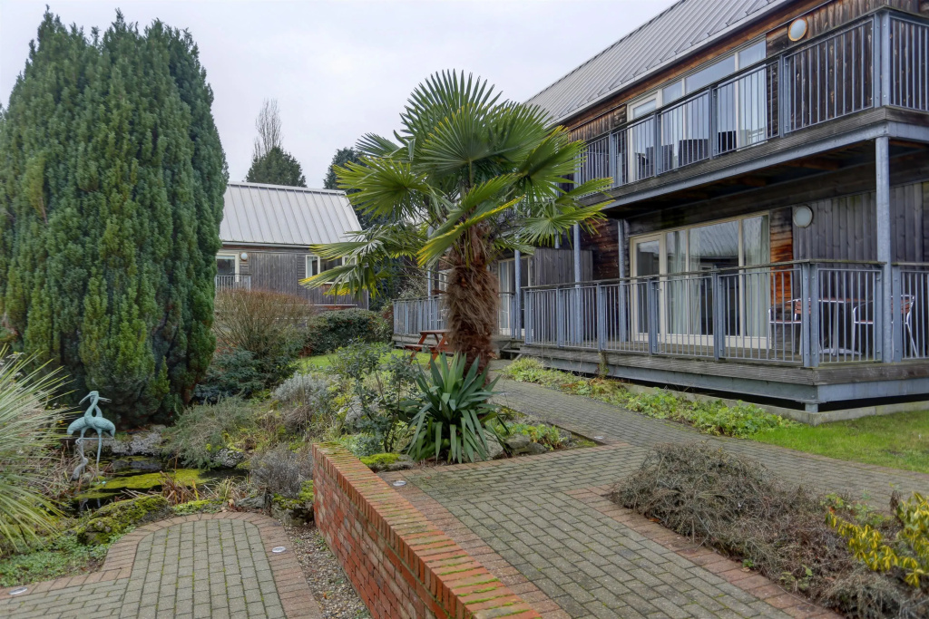 Oaklands Hotel