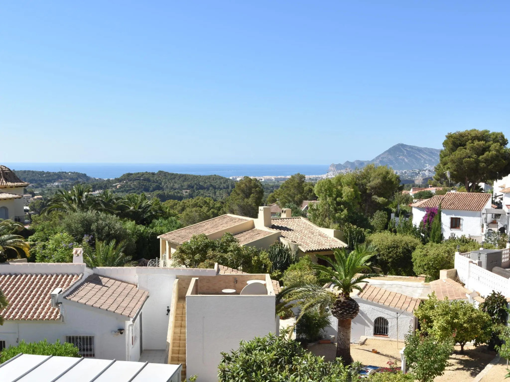 8 pers Luxury villa in prime location, beautiful view, private pool, 500 m golf course