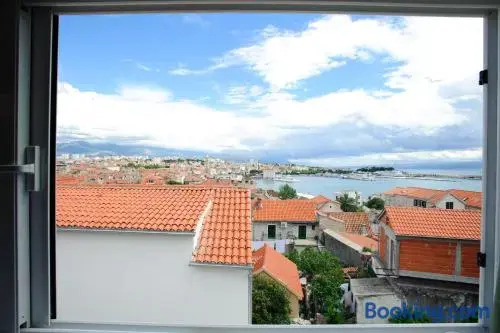Royal Apartment Damida